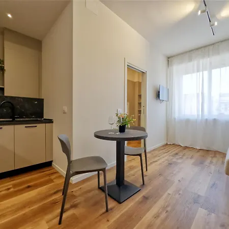 - Modern Near The Station! *
