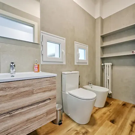 - Modern Near The Station! Apartamento