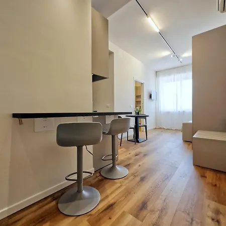- Modern Near The Station! Apartamento