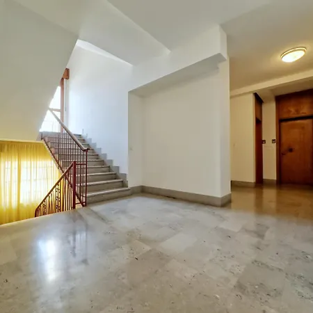 - Modern Near The Station! Apartamento *
