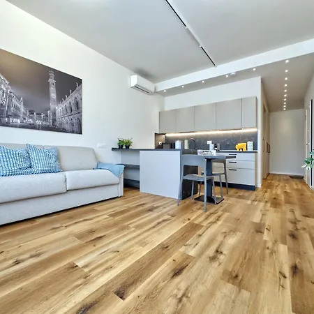 - Modern Near The Station! *