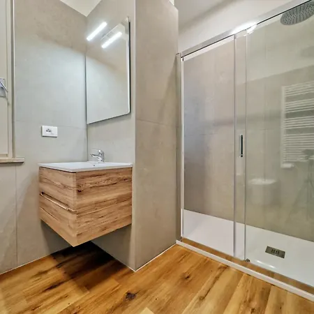 - Modern Near The Station! Apartamento