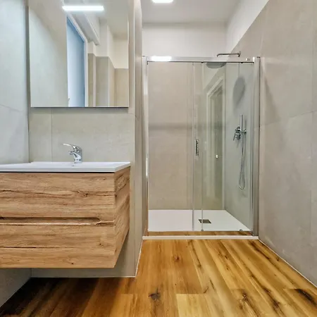 - Modern Near The Station! Appartamento